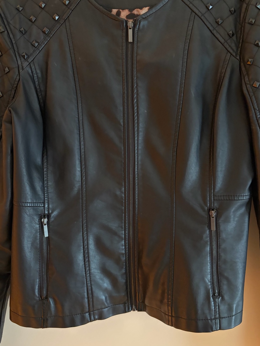 2B Bebe size L black faux leather jacket with studs - Picture 7 of 16